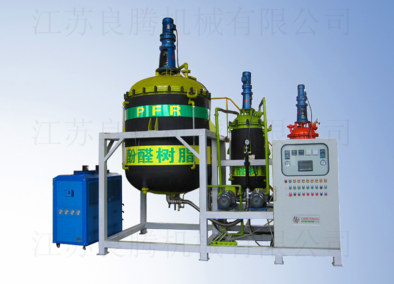 酚醛發(fā)泡板材連續(xù)發(fā)泡機(jī)